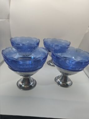 Vintage Cobalt Blue Glass Sherbet Dessert Bowls Pedestal Metal Base Set of 4